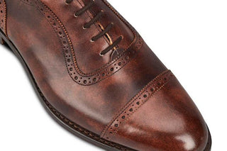 Trenton Toecap Oxford City Shoe - Brown Museum Calf