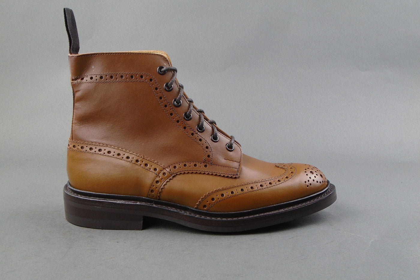 brogue boots